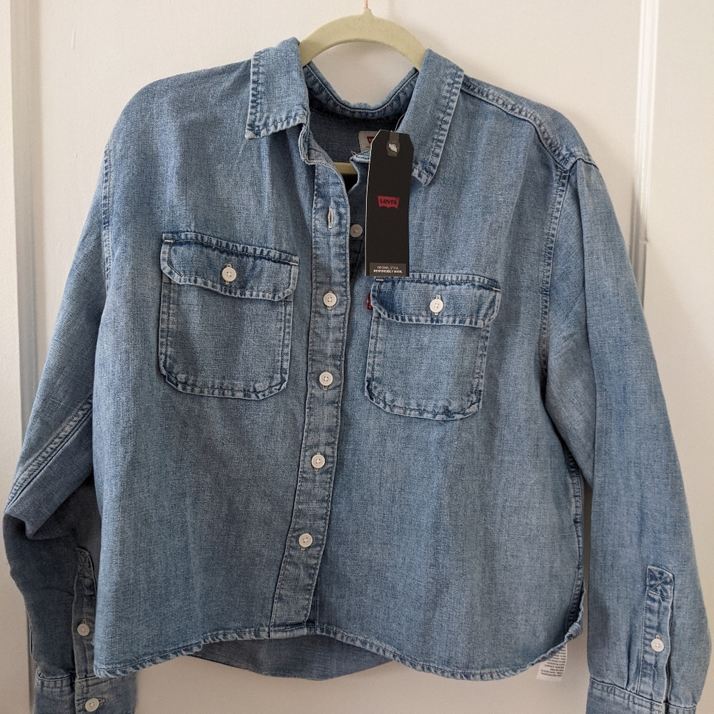 New Levi's blue shirt